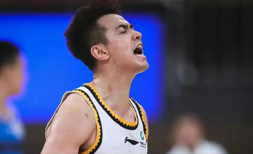  辽宁险胜山东背后的战术密码：乌戈如何用十二人轮换破解困局 体育新闻