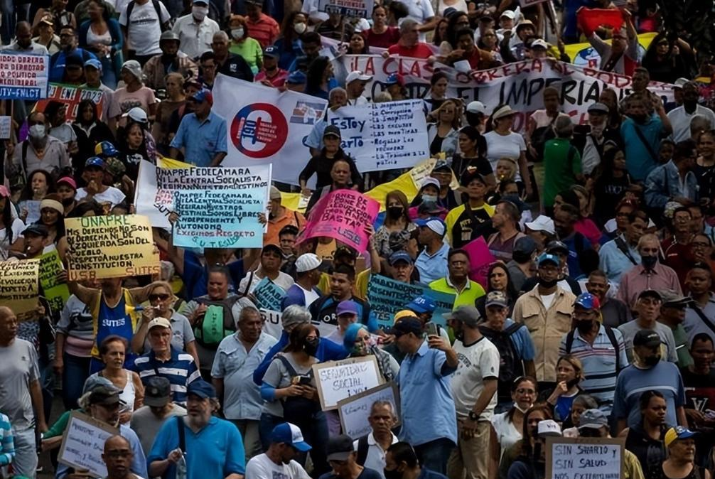  一个五口之家的餐桌空了四年：委内瑞拉街头怒火背后的普通人 新闻
