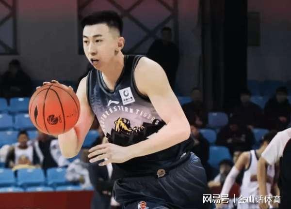  【技术解码】四川34连败困局中的数据奇迹：维纳莱斯首秀29+10背后的战术价值 体育新闻