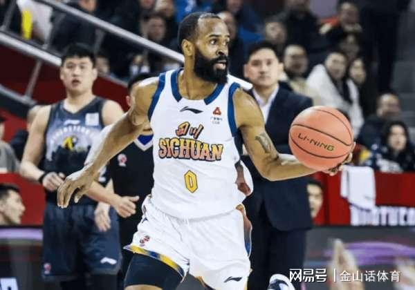  【技术解码】四川34连败困局中的数据奇迹：维纳莱斯首秀29+10背后的战术价值 体育新闻